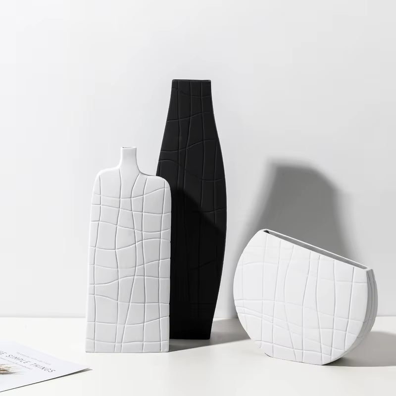 Nordic Ins Scandinavian Minimalist Artwork Black and White Stripes Ceramic Vase Creative Design Desktop Home Decorations Europe