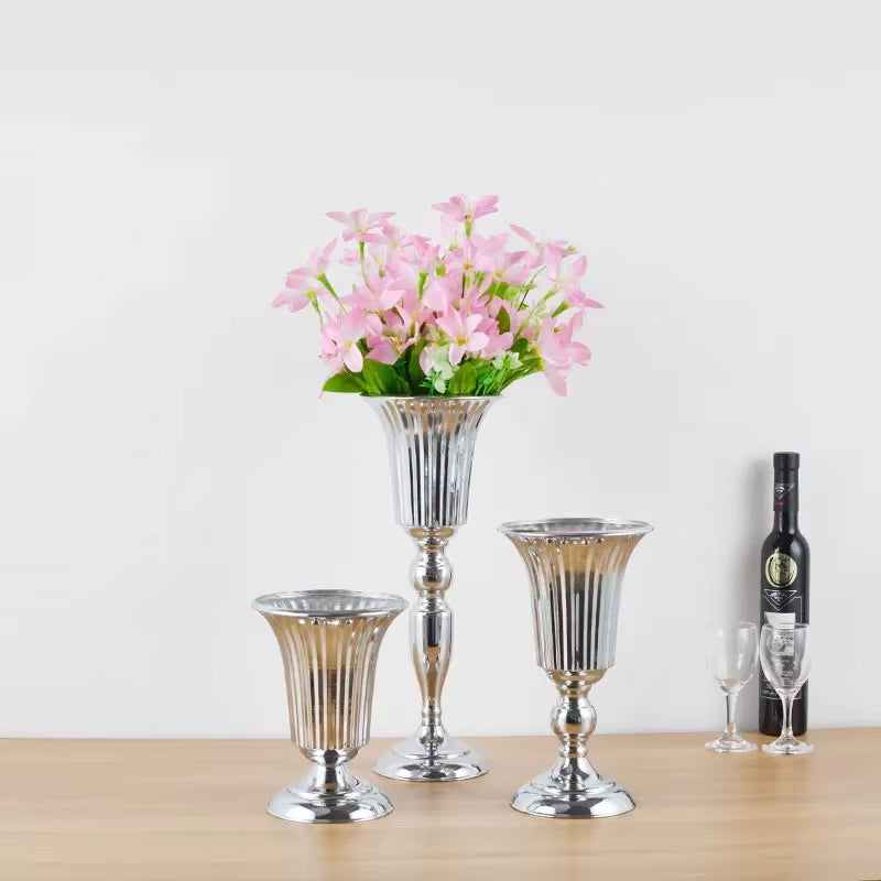 4Pcs Shiny Gold Iron Plinths Pillar Cake Holder Metal Frame Backdrops Wedding Centerpiece Flower Stand Home Crafts Rack Decor